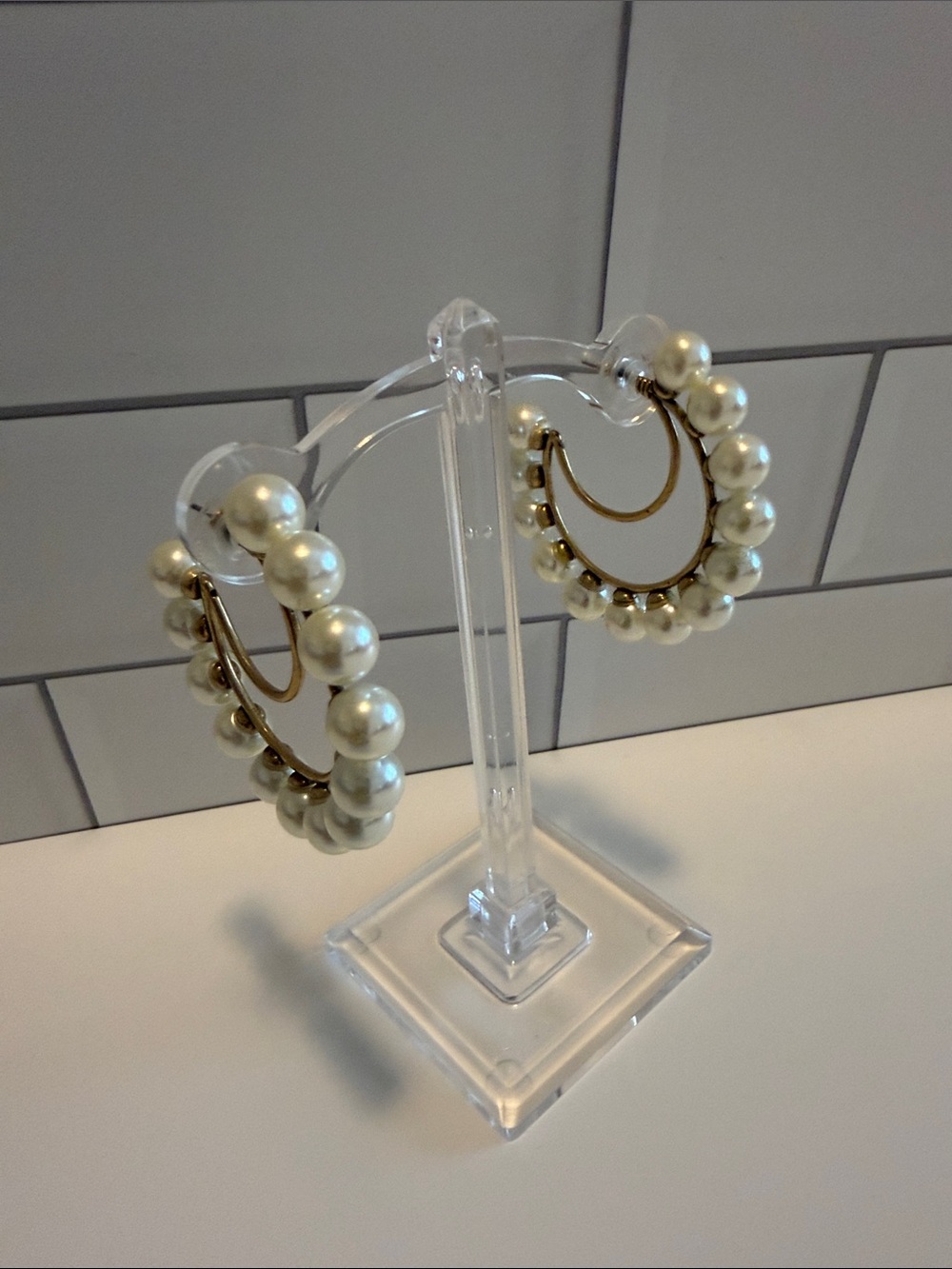 Stella & Dot Gold Hoop Earrings with Cream Pearls